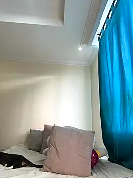 Ivelleee  online show from 10.09.25