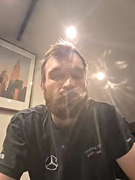 Snapshot of LKC94 chatting on 11.12.25 LKC94 online show from 11.12.25