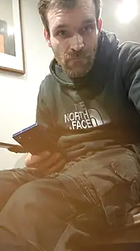 Snapshot of LKC94 chatting on 02.11.26 LKC94 online show from 02.11.26