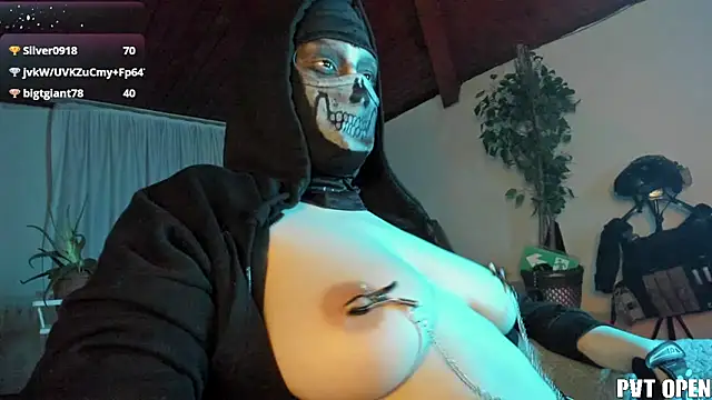 Snapshot of cos_operator chatting on 02.24.26 cos operator online show from 02.24.26