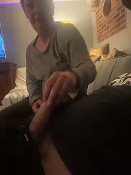 Snapshot of tttttyta chatting on 10.31.25 tttttyta online show from 10.31.25