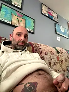 Snapshot of tttttyta chatting on 12.17.25 tttttyta online show from 12.17.25