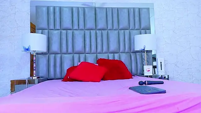 Snapshot of CamilaJohnston chatting on 09.08.25 CamilaJohnston online show from 09.08.25