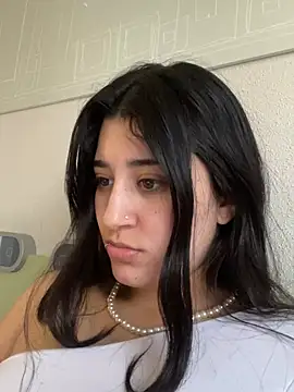 Snapshot of SashaLuss_ chatting on 03.18.25 SashaLuss online show from 03.18.25