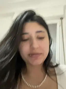 Snapshot of SashaLuss_ chatting on 03.19.25 SashaLuss online show from 03.19.25