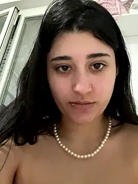 Snapshot of SashaLuss_ chatting on 03.19.25 SashaLuss online show from 03.19.25