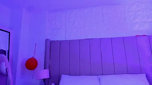 CarolineNasty online show from 03.12.25