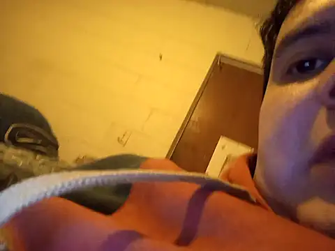 Snapshot of Riverict0r chatting on 03.12.25 Riverict0r online show from 03.12.25