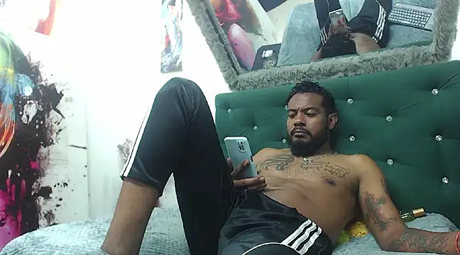 BladeFoxxx1 online show from 03.20.25