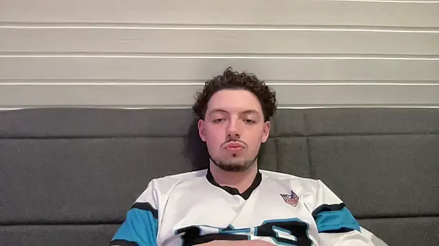 Snapshot of Sabo01 chatting on 03.17.25 Sabo01 online show from 03.17.25