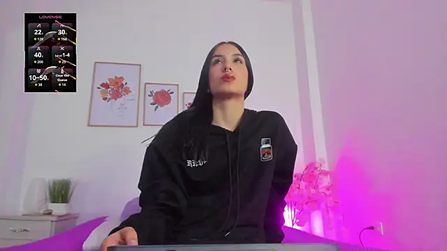 alana 111 online show from 11.21.25