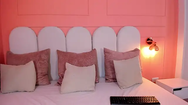 eva sainnt online show from 11.02.25