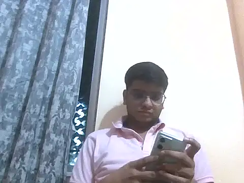 Snapshot of sutfvkii chatting on 10.04.25 sutfvkii online show from 10.04.25