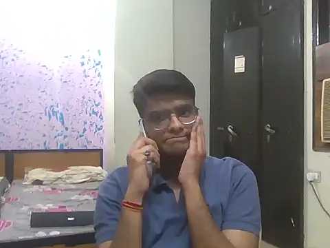 Snapshot of sutfvkii chatting on 11.04.25 sutfvkii online show from 11.04.25