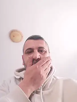 Snapshot of yourflowerpink chatting on 12.19.25 yourflowerpink online show from 12.19.25