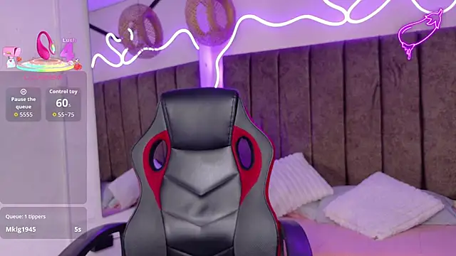 natasha  black online show from 09.26.25