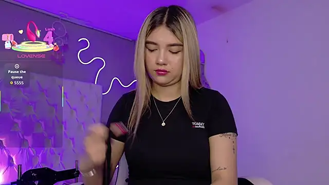 natasha  black online show from 11.05.25