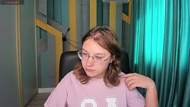 AngelinaLow online show from 09.15.25