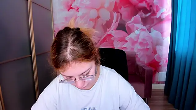 AngelinaLow online show from 02.22.26