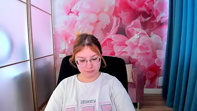 AngelinaLow online show from 02.24.26