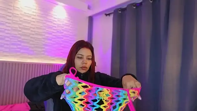 Snapshot of TiffanyWalk chatting on 12.16.25 TiffanyWalk online show from 12.16.25