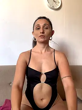 luci brecman online show from 10.19.25