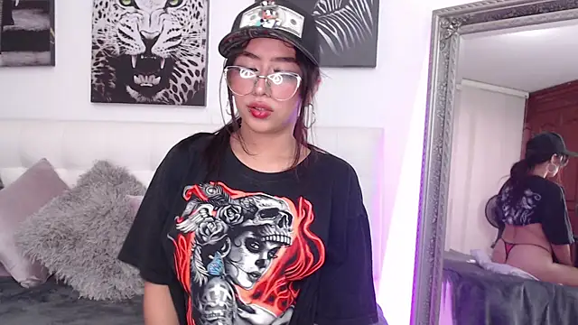 sophie-carter online show from 03.22.25