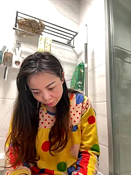 Snapshot of aa520uv chatting on 10.28.25 aa520uv online show from 10.28.25