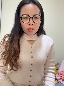 Snapshot of aa520uv chatting on 11.21.25 aa520uv online show from 11.21.25