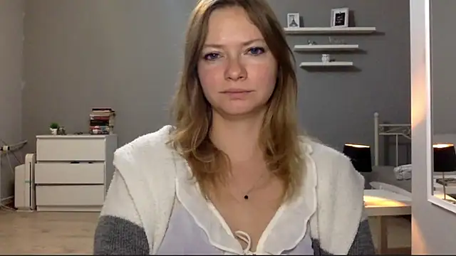 Snapshot of MillieShow chatting on 09.11.25 MillieShow online show from 09.11.25