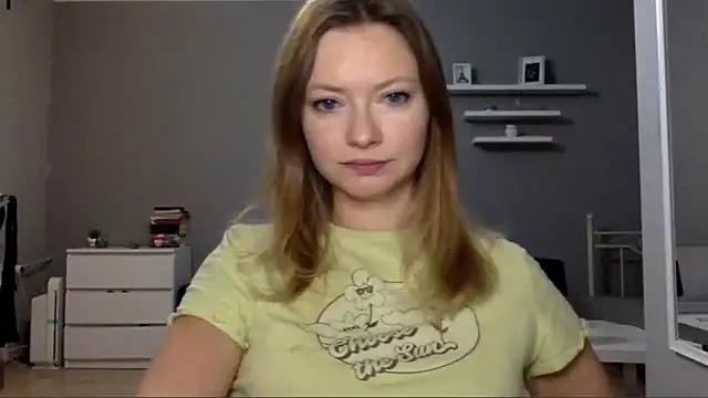 Snapshot of MillieShow chatting on 09.23.25 MillieShow online show from 09.23.25