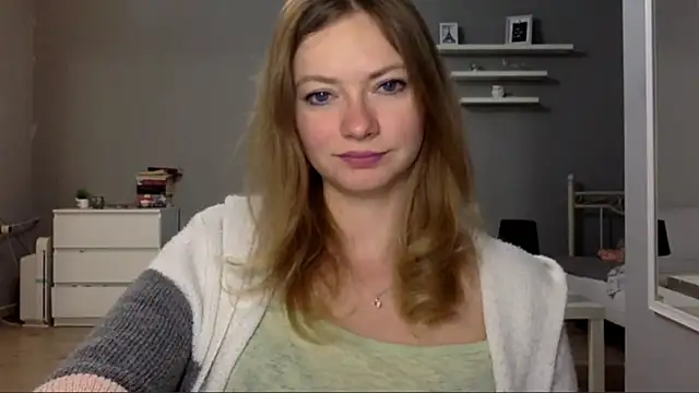 Snapshot of MillieShow chatting on 11.03.25 MillieShow online show from 11.03.25