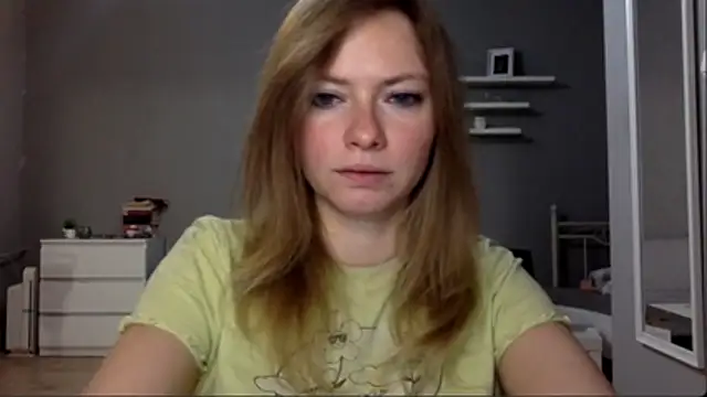 Snapshot of MillieShow chatting on 11.05.25 MillieShow online show from 11.05.25