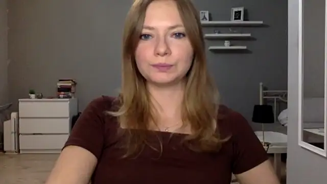 Snapshot of MillieShow chatting on 11.08.25 MillieShow online show from 11.08.25