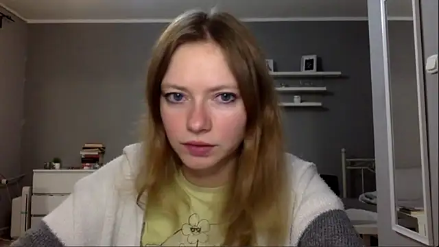 Snapshot of MillieShow chatting on 12.01.25 MillieShow online show from 12.01.25