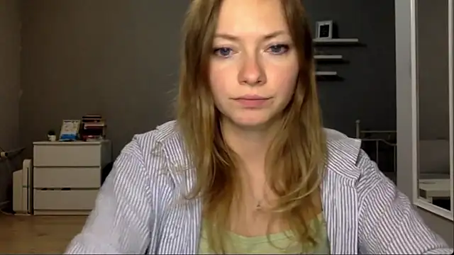 Snapshot of MillieShow chatting on 01.12.26 MillieShow online show from 01.12.26