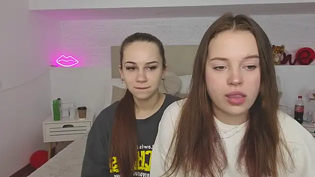 Cute kitty- online show from 09.09.25