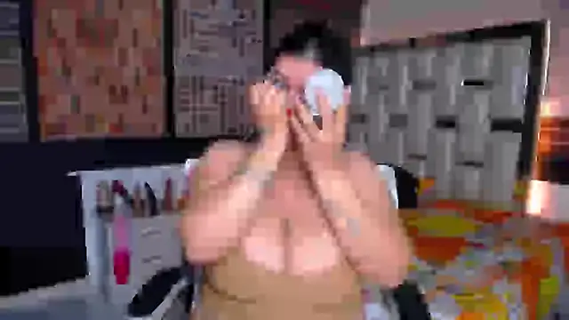 kriss sweetboobs10 online show from 09.18.25