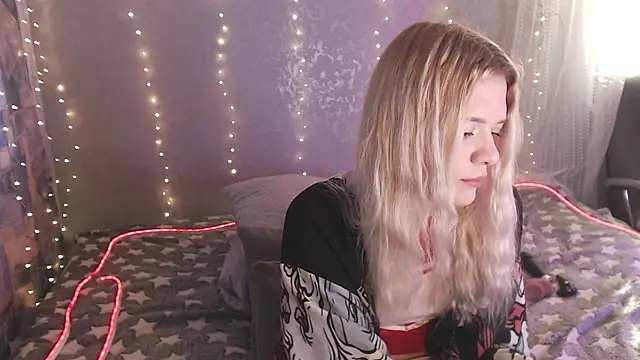 Snapshot of Your_Horny_Friends chatting on 03.10.26 Your Horny Friends online show from 03.10.26