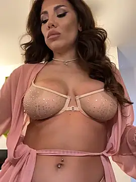 CelineReys online show from 10.07.25