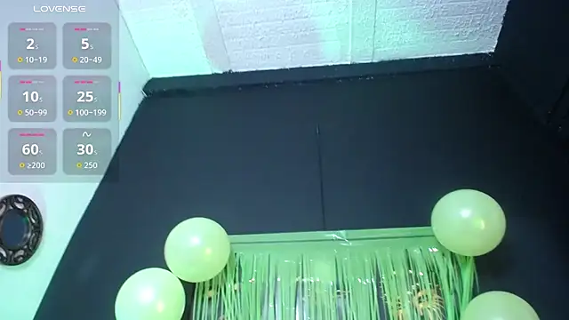 Snapshot of Nathaly_Rose1126 chatting on 09.27.25 Nathaly Rose1126 online show from 09.27.25