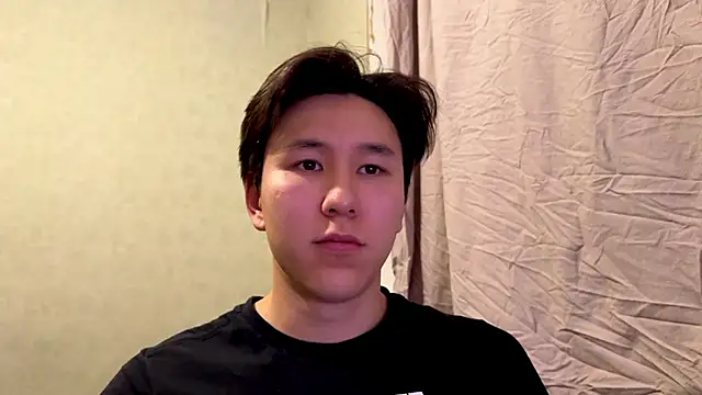 Snapshot of aliktasty chatting on 12.14.25 aliktasty online show from 12.14.25