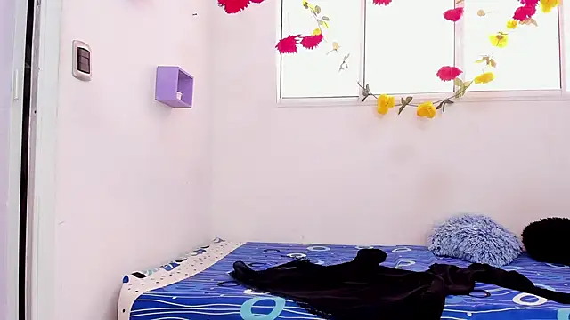 Snapshot of Mariana-ofc chatting on 03.14.25 Mariana-ofc online show from 03.14.25