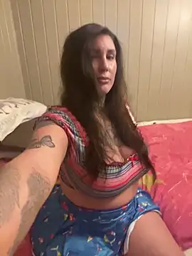 Badgyalbella online show from 04.17.26