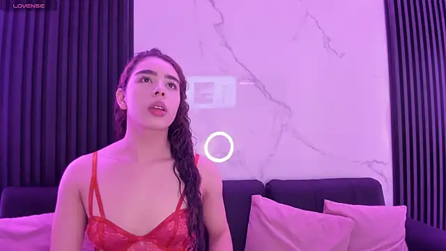 MiaScott5 online show from 10.23.25