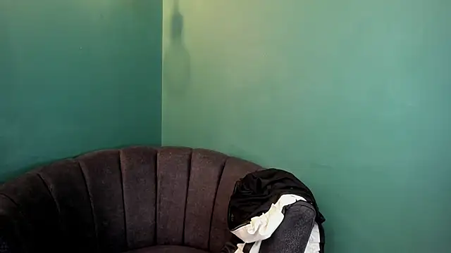 Snapshot of Alice_26_ chatting on 10.20.25 Alice 26 online show from 10.20.25