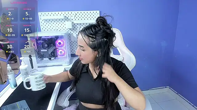 Snapshot of Alice_26_ chatting on 10.22.25 Alice 26 online show from 10.22.25