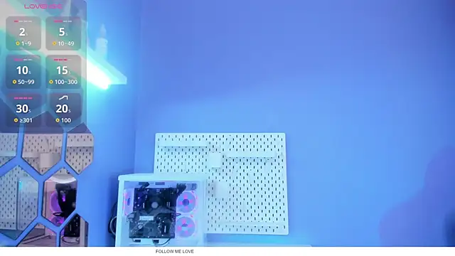 Snapshot of Alice_26_ chatting on 11.11.25 Alice 26 online show from 11.11.25