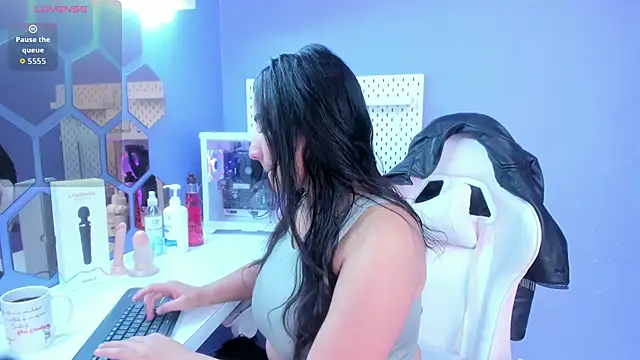 Snapshot of Alice_26_ chatting on 12.03.25 Alice 26 online show from 12.03.25