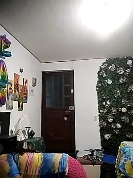 Tu-Reina online show from 09.08.25